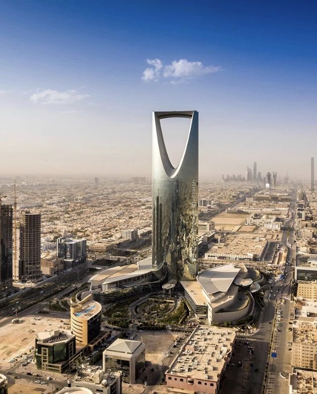 أفق مدينة الرياض وبرج المملكة